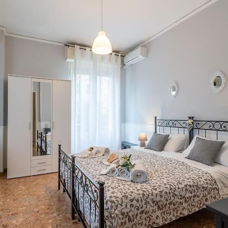Terrazze Italiane City Center - White Apartment Verona Esterno foto