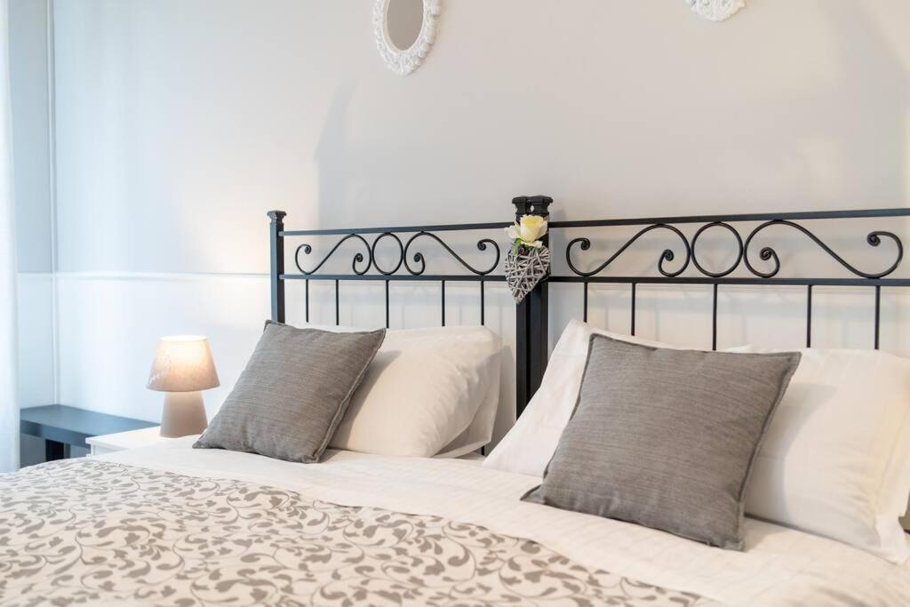 Terrazze Italiane City Center - White Apartment Verona Esterno foto