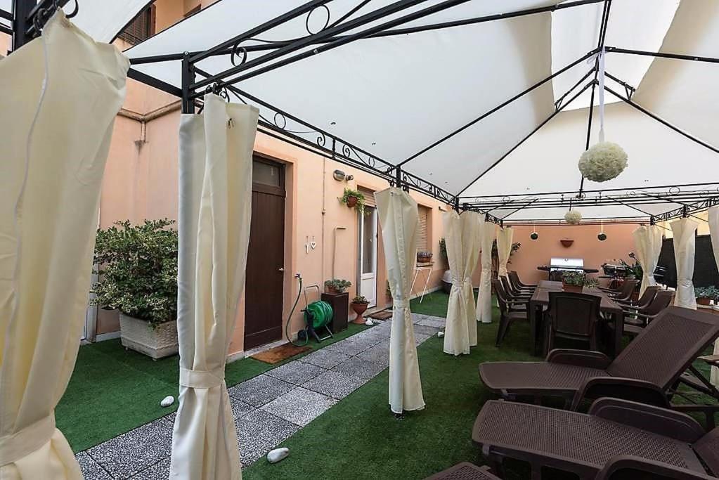 Terrazze Italiane City Center - White Apartment Verona Esterno foto